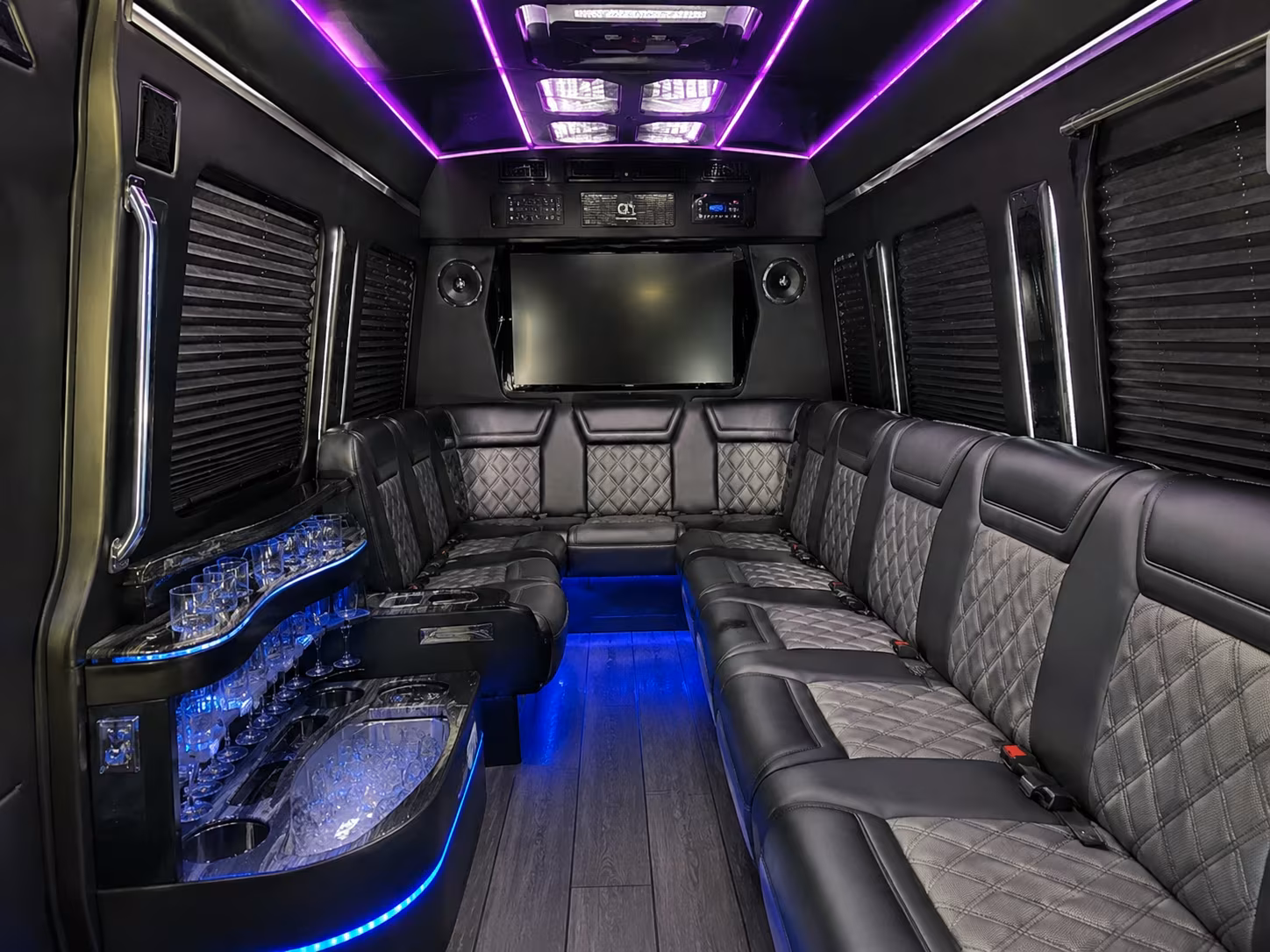 corporate airport transfer buses between pearland and hobby airport