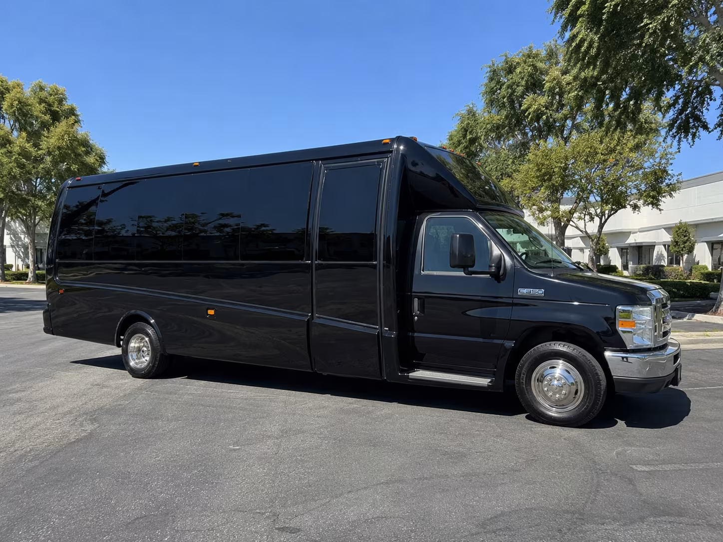 party buses for pearland bachelorette and bachelor weekend transportation